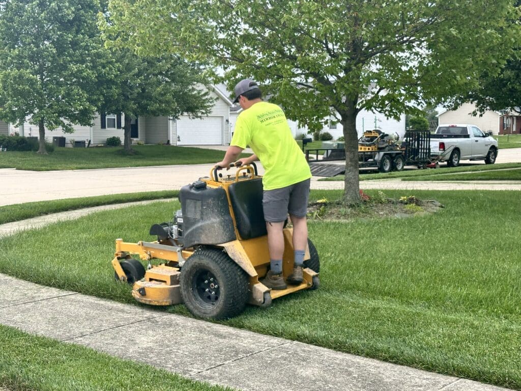 Mirror Image Property Lawn Service Trenton, IL